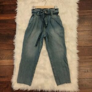 Abercrombie & Fitch ultra high rise mom jeans paper bag raw hem 27/4